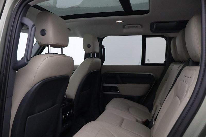 Used Land Rover Defender SE 300 HP (220 kW) 2022 Green SUV