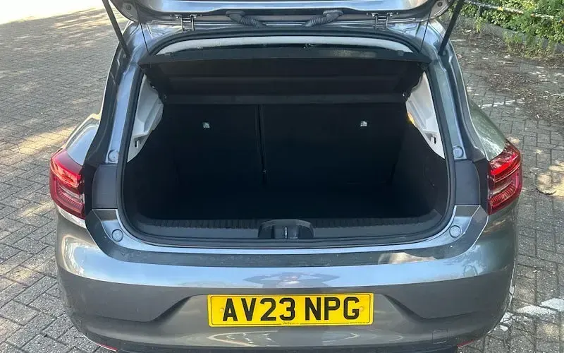 Used Renault Clio Evolution 145 HP (106 kW) 2023 Grey Hatchback