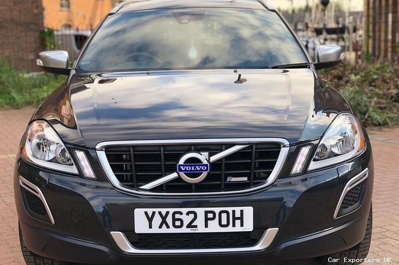 Used Volvo XC60 R-Design 215 HP (158 kW) 2012 Silver SUV