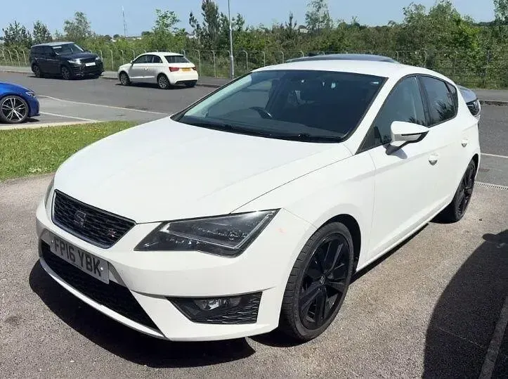Used Seat Leon FR 150 HP (110 kW) 2016 White Hatchback
