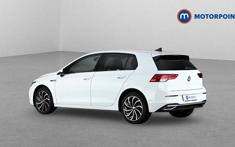 Used VW Golf VIII Edition 131 HP (96 kW) 2023 White Hatchback