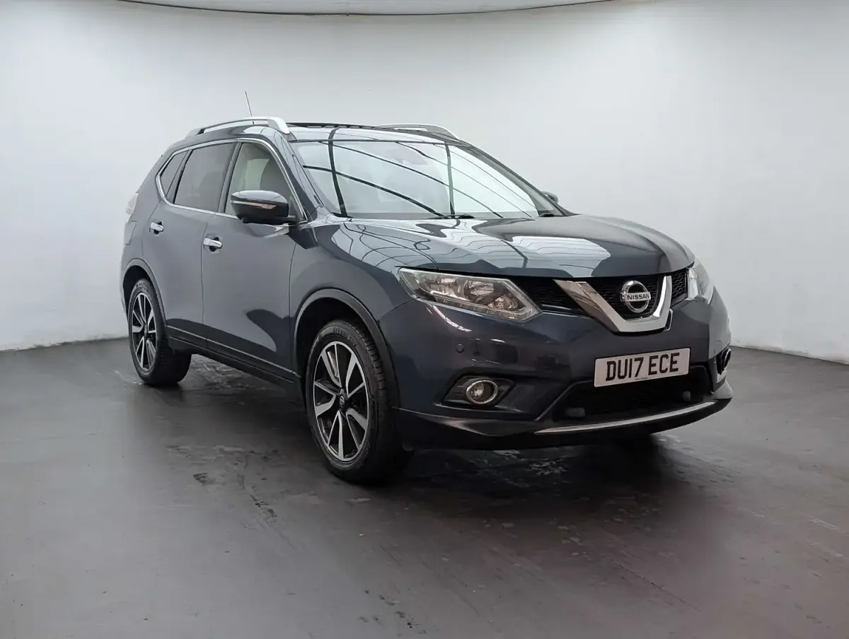 Used Nissan X-Trail N-Vision 163 HP (119 kW) 2017 Blue SUV