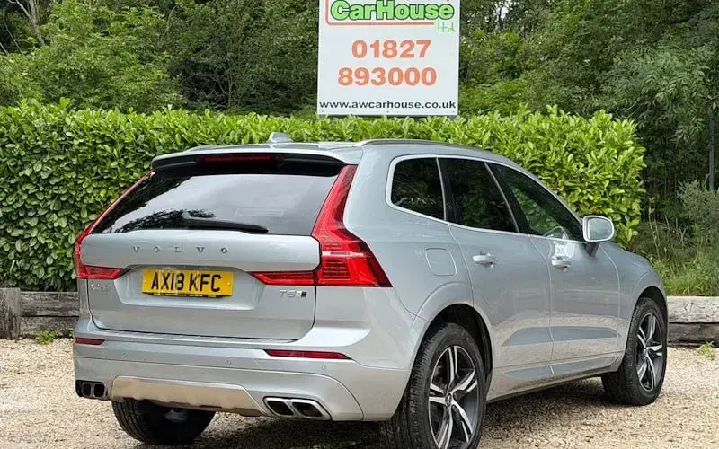 Used Volvo XC60 R-Design 250 HP (183 kW) 2018 Silver SUV