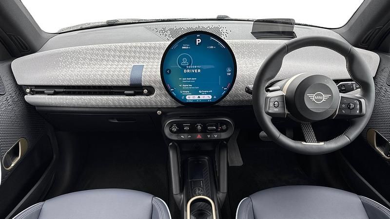 Used Mini Cooper Hatch 133 kW (181 HP) 2024 Black Hatchback