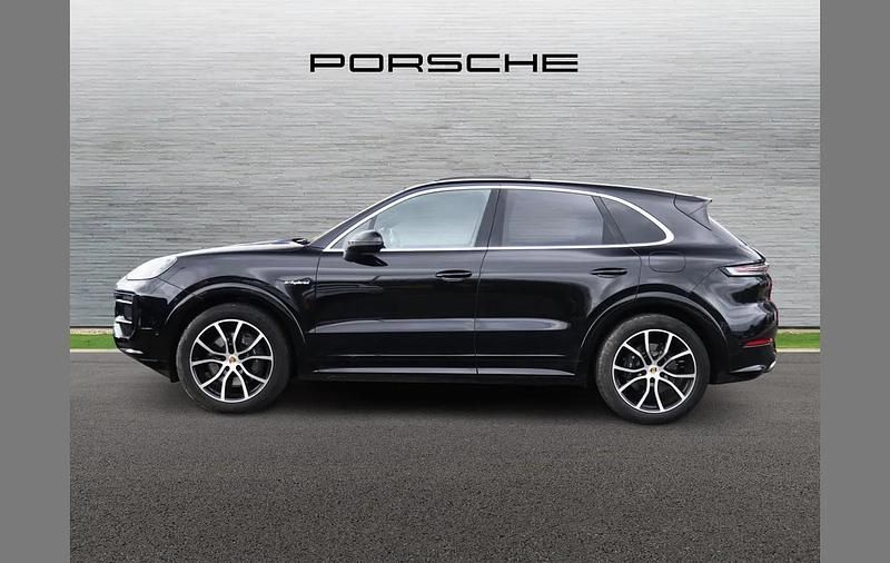 Used Porsche Cayenne 234 HP (172 kW) 2023 Blue SUV