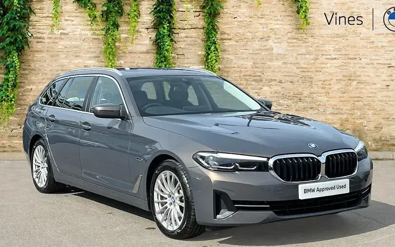 Used BMW 530e Sport Line 292 HP (214 kW) 2022 Estate