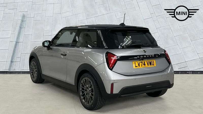 Used Mini Cooper S Hatch 201 HP (147 kW) 2024 Silver Hatchback