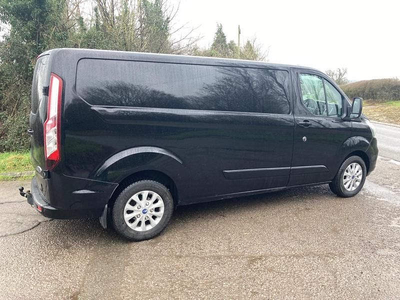 Used Ford Transit Custom Limited 130 HP (95 kW) 2021 Black Van
