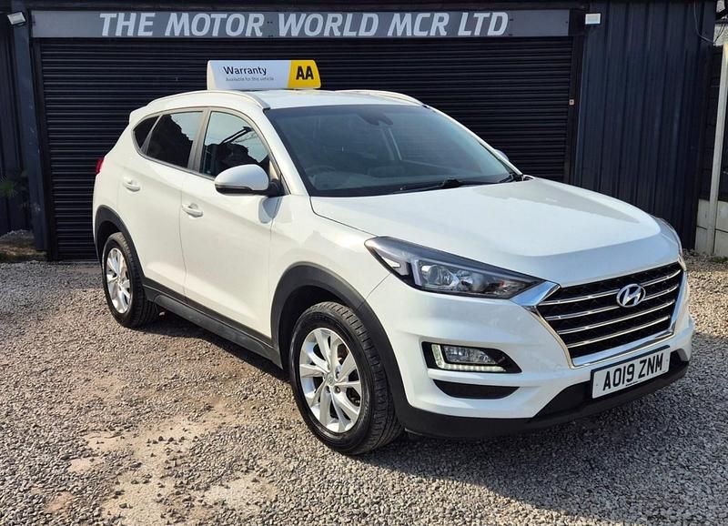 Used Hyundai Tucson SE 132 HP (97 kW) 2019 White SUV