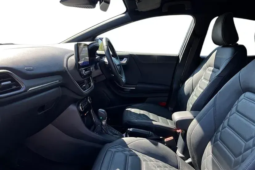 Begagnad Ford Puma ST-Line 155 HK (114 kW) 2023 Svart SUV