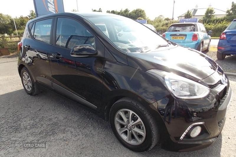 Black Used 2015 Hyundai i10 Premium Hatchback | £5,995 (Good price) - Image 1/1