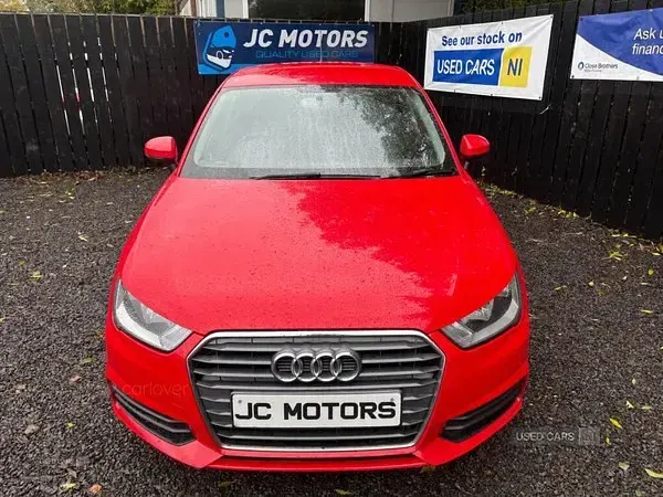 Usado Audi A1 116 HP (85 kW) 2015 Vermelho Citadino