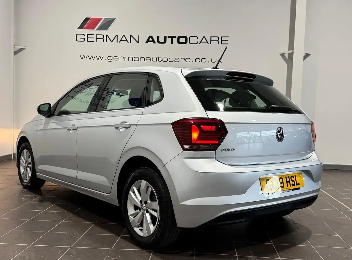 Used VW Polo SE 95 HP (69 kW) 2019 Silver Hatchback