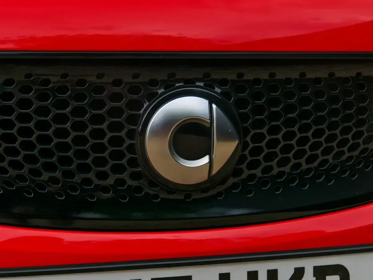 Used Smart ForTwo Cabrio Passion 71 HP (52 kW) 2017 Red Cabriolet