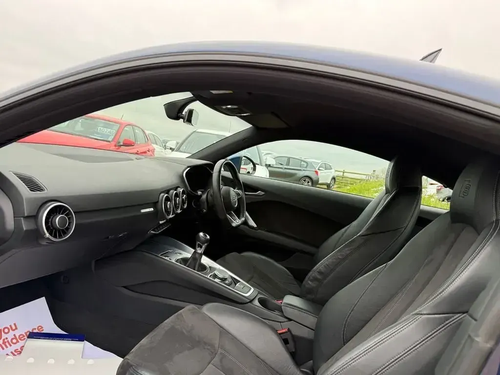 Używany Audi TT S-Line 180 KM (132 kW) 2017 Niebieski Coupe