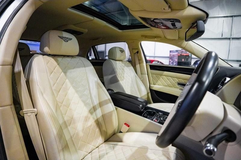 Used Bentley Flying Spur Mulliner 625 HP (459 kW) 2017 Grey Sedan