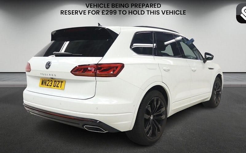 Used VW Touareg Black Edition 286 HP (210 kW) 2022 Pure white SUV