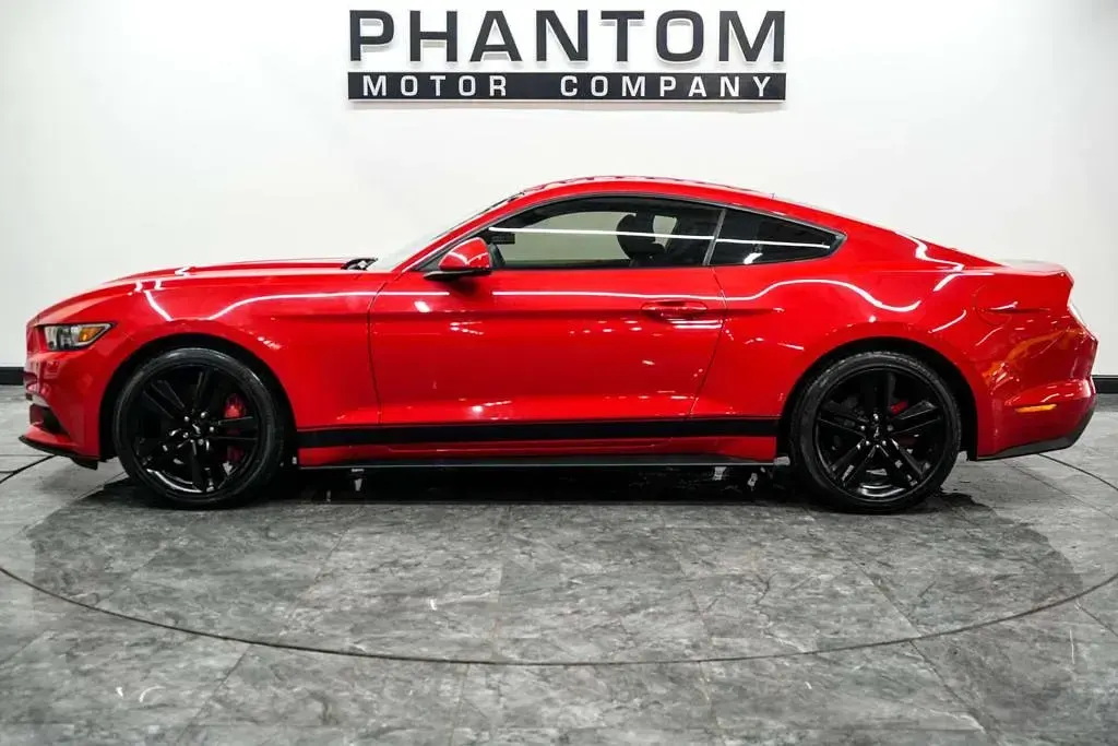 Used Ford Mustang Fastback 317 HP (233 kW) 2016 Red Coupe