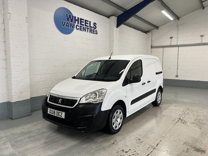 Used Peugeot Partner 2018 White MPV