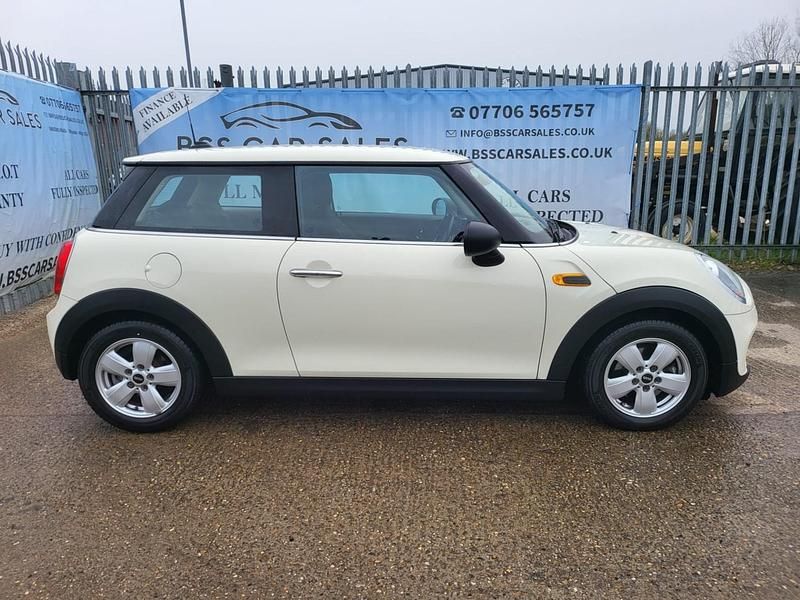 Usado Mini One D Hatch 95 CV (69 kW) 2016 Blanco Utilitario