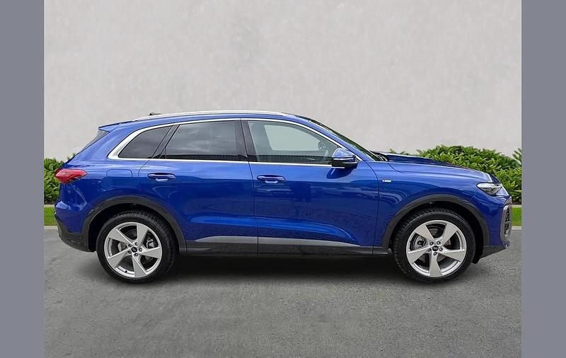 New Audi Q5 S-Line 200 HP (147 kW) 2025 Other SUV