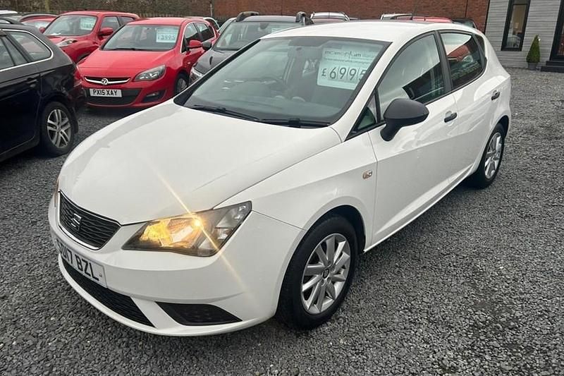 Used Seat Ibiza SOL 2017 White Hatchback