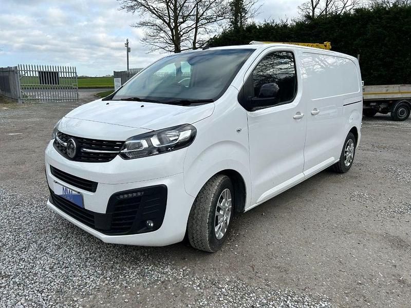 Used Vauxhall Vivaro Sportive 100 HP (73 kW) 2021 White MPV