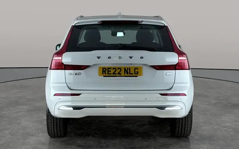 Used Volvo XC60 Inscription 349 HP (256 kW) 2022 White SUV