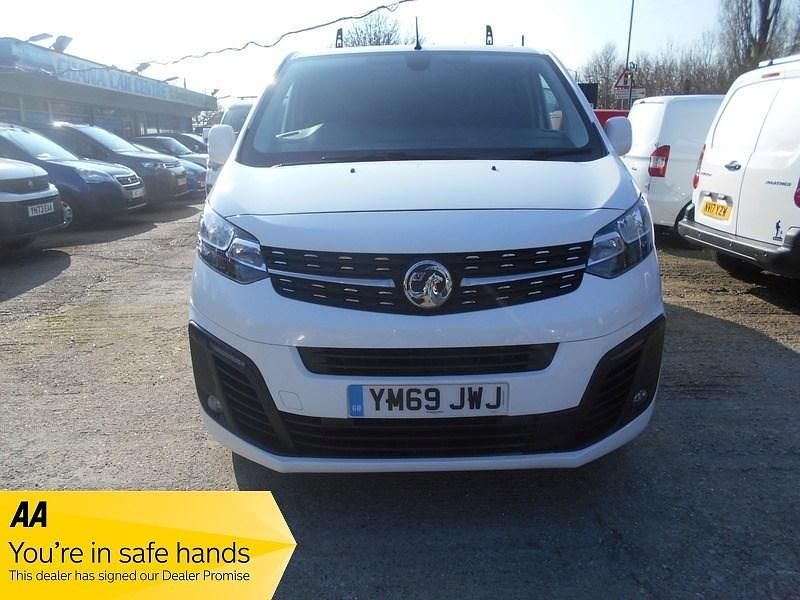 Used Vauxhall Vivaro Sportive 2020 White MPV