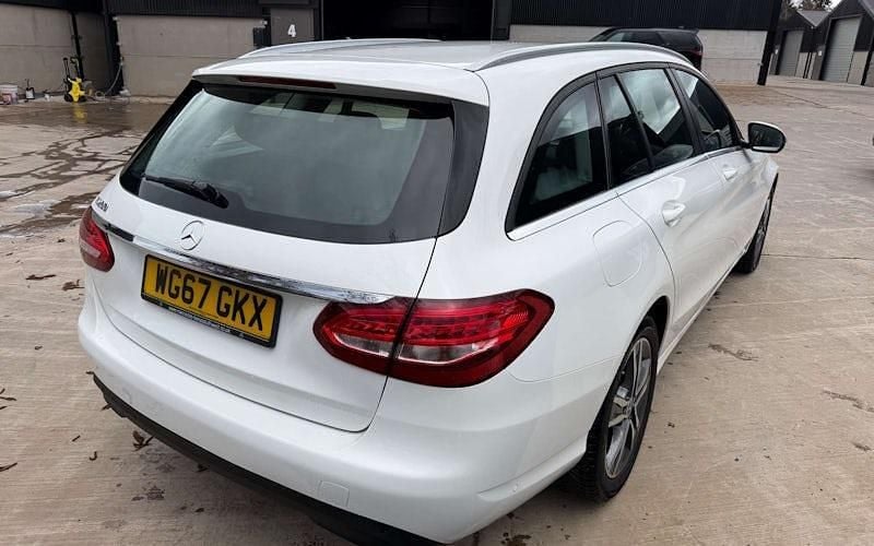 Used Mercedes C200 Executive 184 HP (135 kW) 2018 Estate