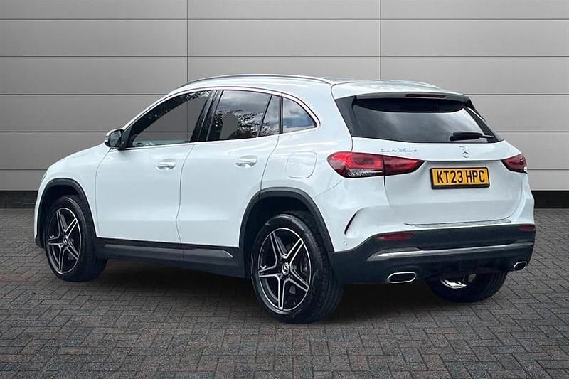 Used Mercedes GLA250 Executive 218 HP (160 kW) 2023 White SUV