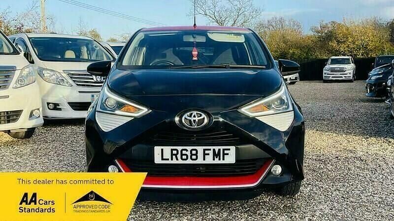 Used Toyota Aygo x-press 71 HP (52 kW) 2018 Black Hatchback