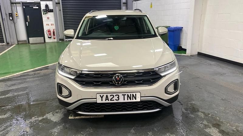 Used VW T-Roc Life 110 HP (80 kW) 2023 Grey SUV