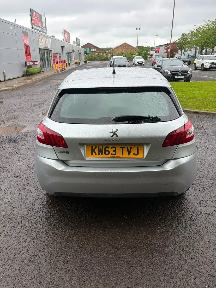 Used Peugeot 308 Allure 115 HP (84 kW) 2014 Silver Hatchback