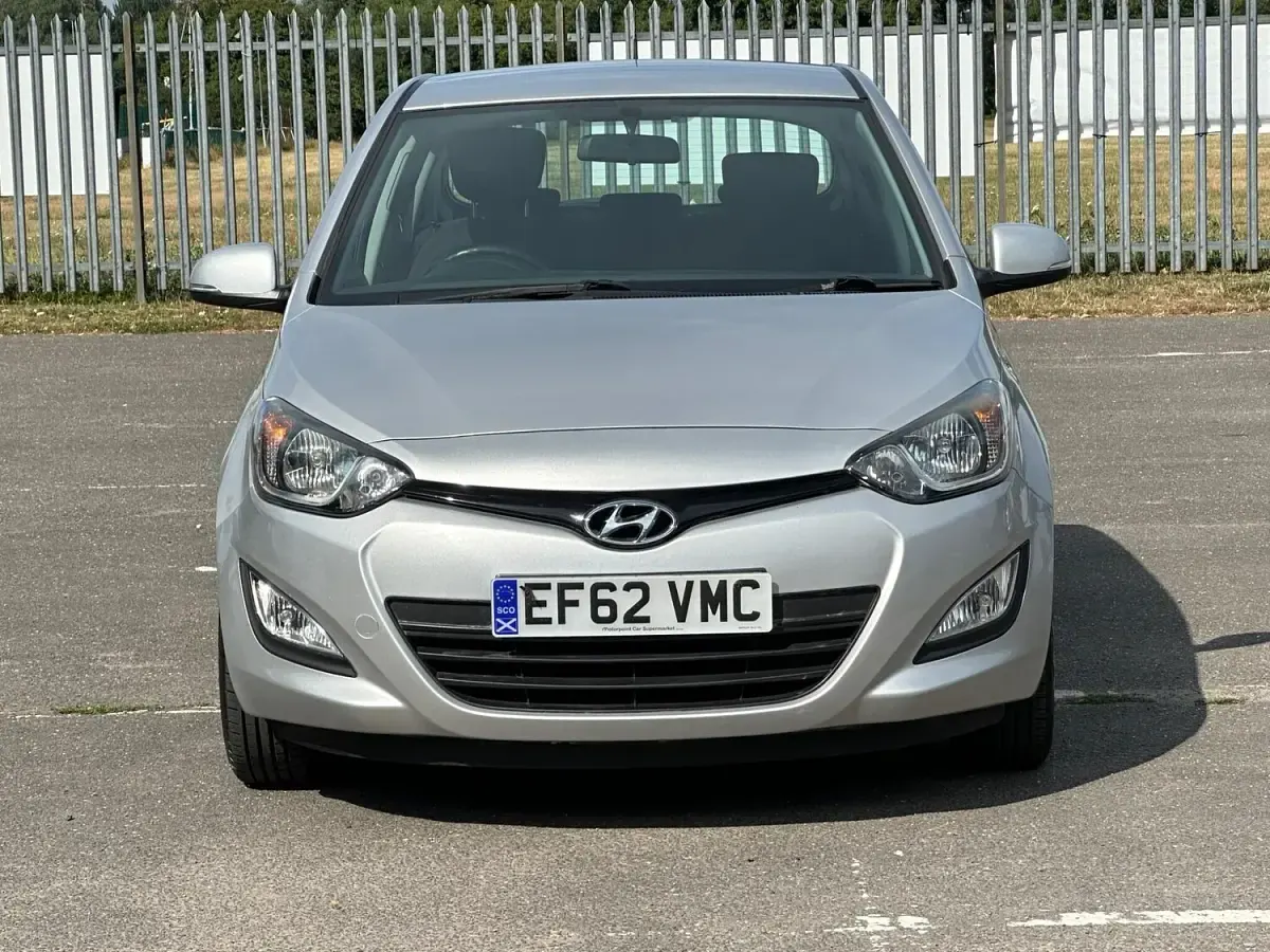 Used Hyundai i20 Active 2012 Silver Hatchback