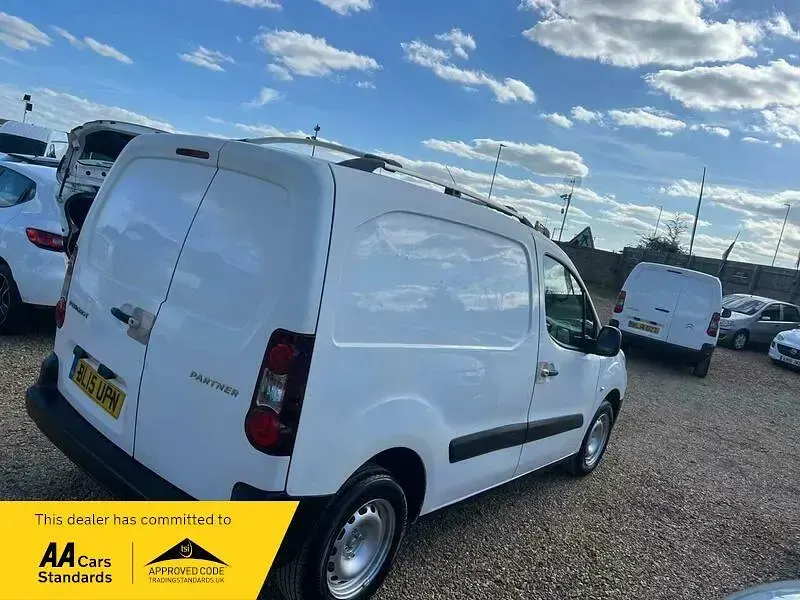Used Peugeot Partner 2015 White