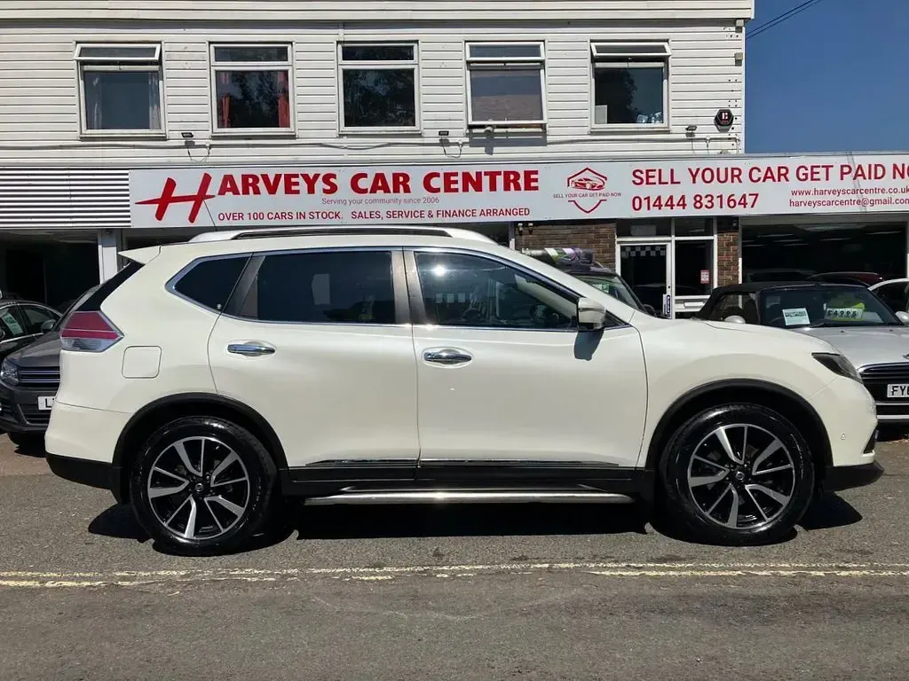 Used Nissan X-Trail Tekna 130 HP (95 kW) 2015 White SUV