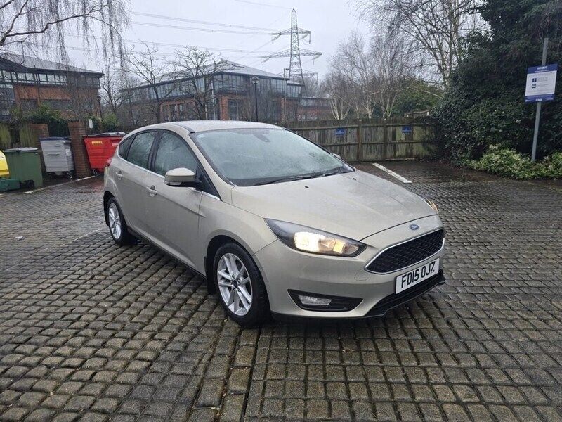 Silver Used 2015 Ford Focus Zetec Hatchback | £2,999 (Fair price) - Image 1/4
