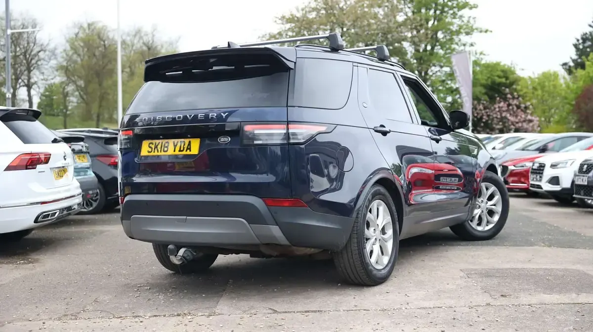 Used Land Rover Discovery SE 240 HP (176 kW) 2018 Blue SUV