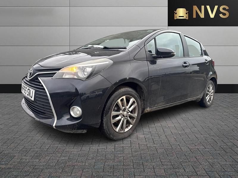 Used Toyota Yaris 2015 Black Hatchback