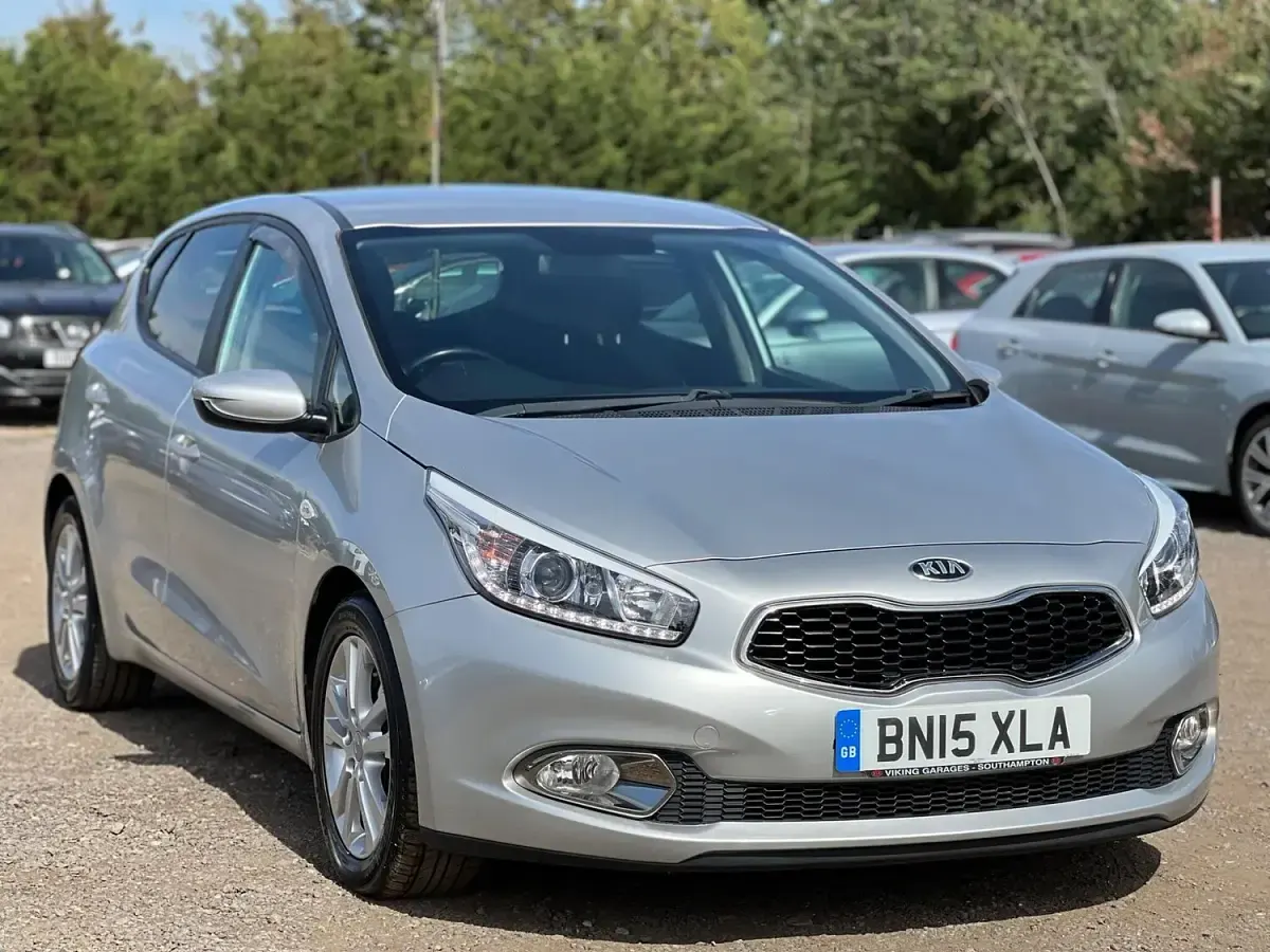Used Kia Ceed 2015 Silver Hatchback