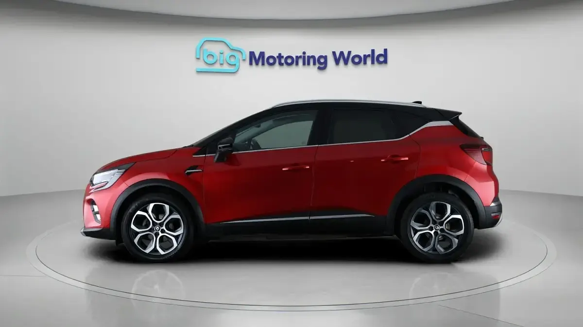 Used Renault Captur Techno 90 HP (66 kW) 2022 Red/black SUV