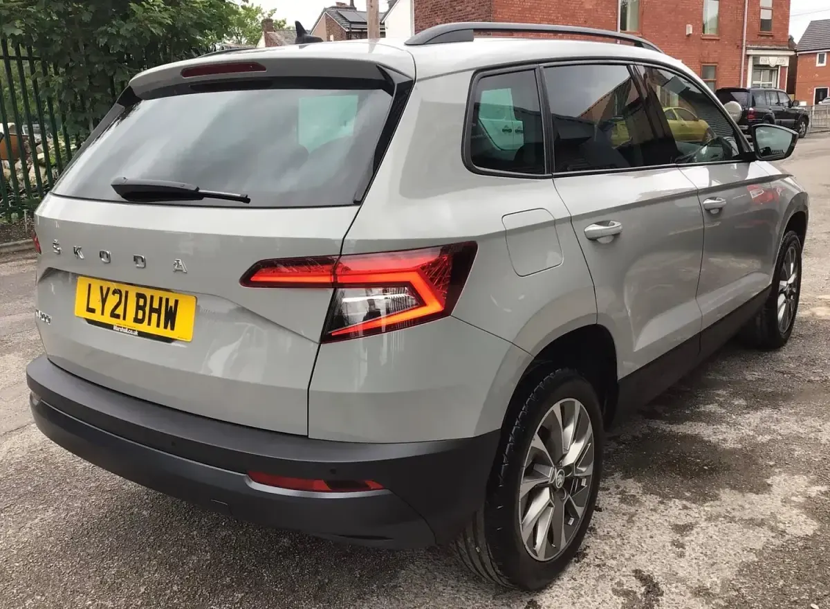 Used Skoda Karoq SE Drive 150 HP (110 kW) 2021 Grey SUV