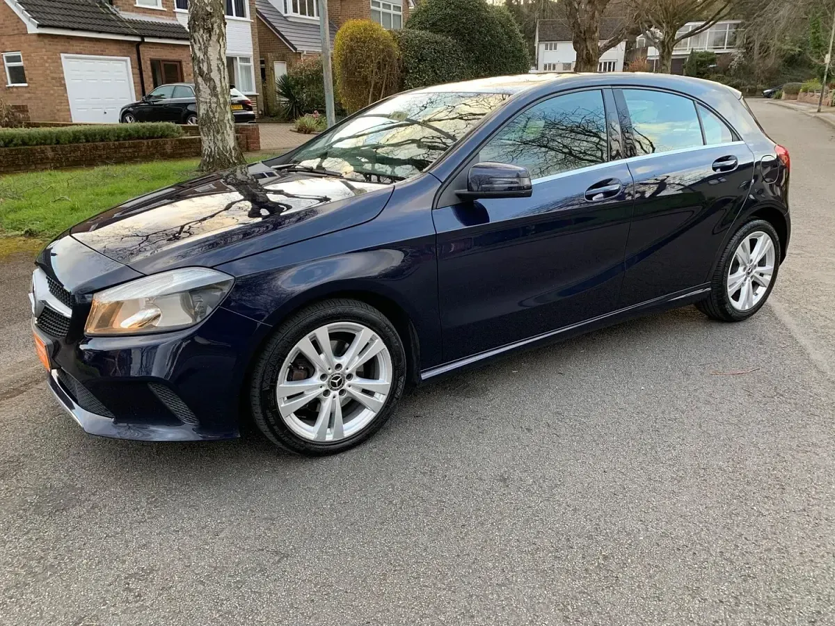 Used Mercedes A180 2017 Blue Hatchback