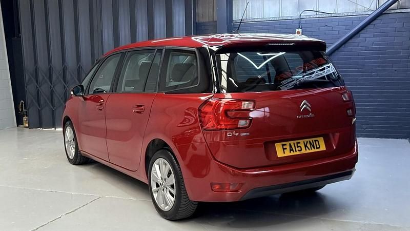 Used Citroën Grand C4 Picasso SELECTION 2015 Red MPV