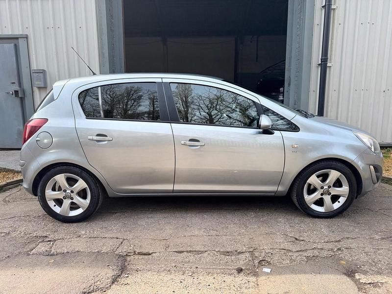 Used Vauxhall Corsa 100 HP (73 kW) 2013 Silver Hatchback