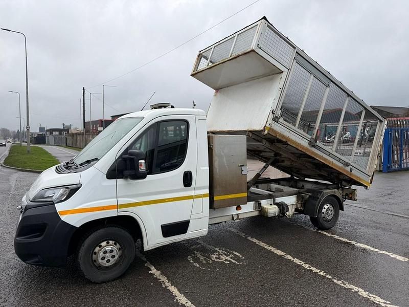 Used Peugeot Boxer 130 HP (95 kW) 2019 White Van