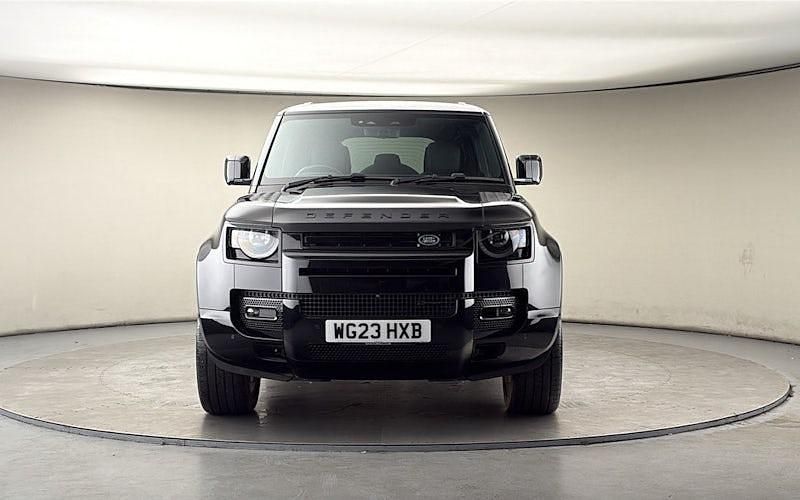 Usado Land Rover Defender HSE Dynamic 300 CV (220 kW) 2023 Negro SUV