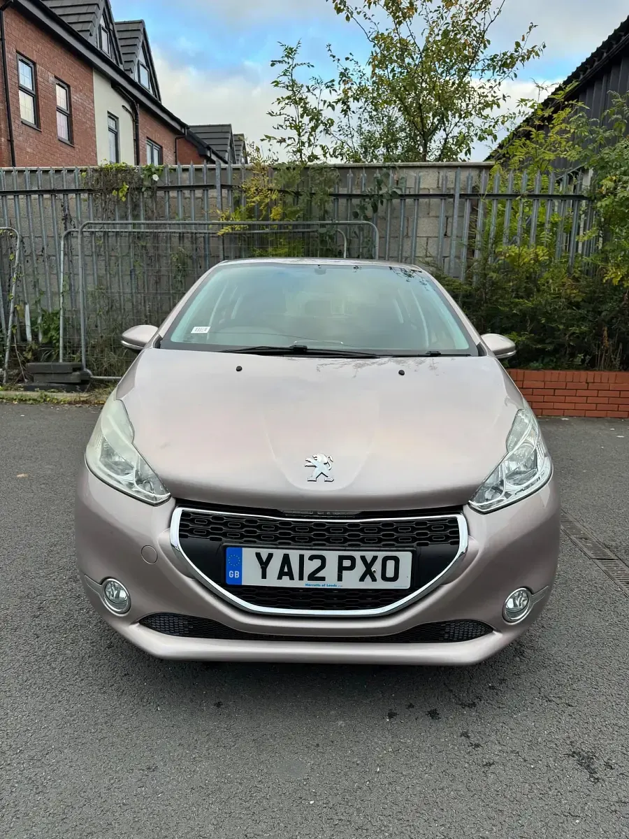Used Peugeot 208 Active 2012 Pink Hatchback