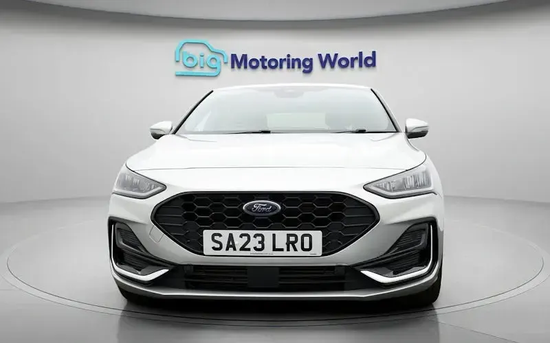 Used Ford Focus ST-Line 125 HP (91 kW) 2022 Silver Hatchback